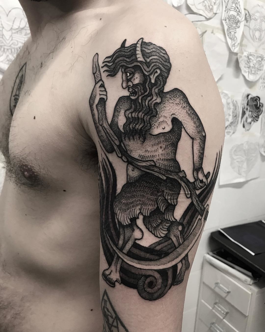 Klein Tattoo - Tridente de Poseidon