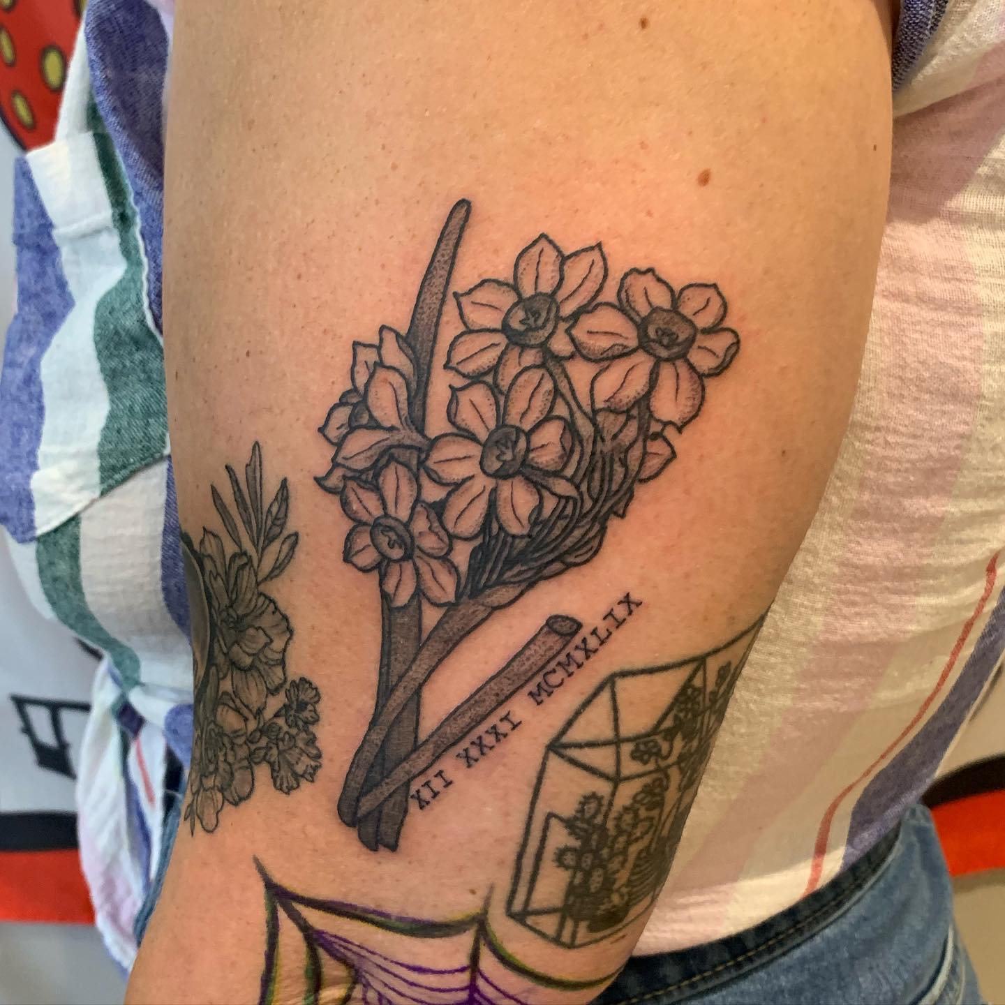 Ramo de Flores de Narciso Tatuaje