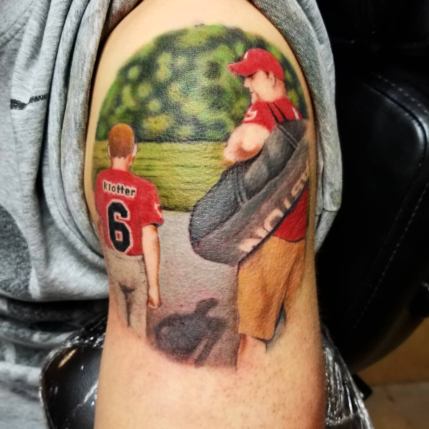 Lista 20+ Foto tatuajes de béisbol padre e hijo Mirada tensa