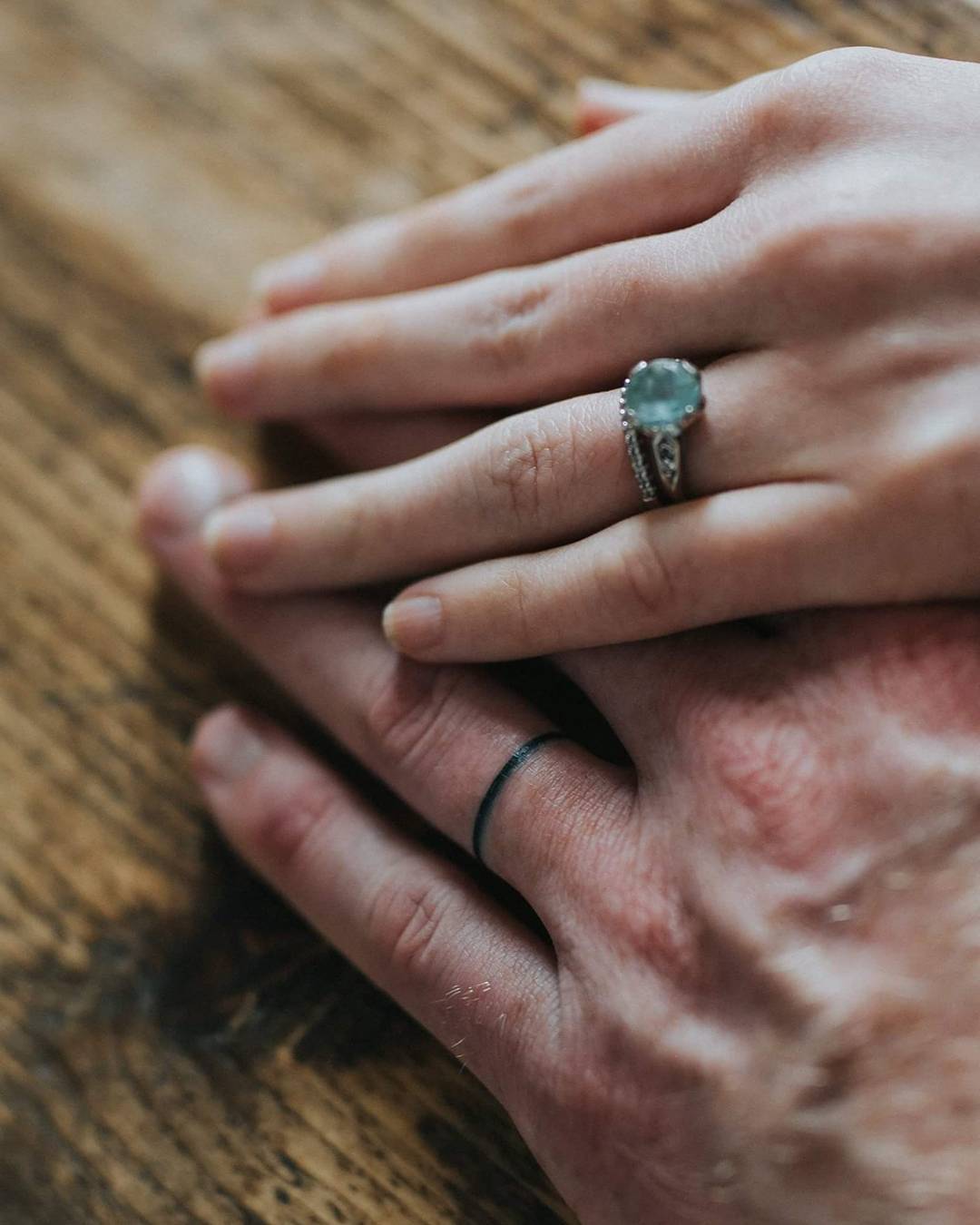 Tatuajes de anillos de boda y compromiso 30 dise os de pareja